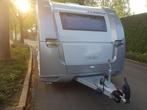 DEZE ZOMER LUXE VAKANTIE? ADRIA ASTELLA CARAVAN MET STALLING, Caravans en Kamperen, Caravans, Standaardzit, 75 kg, 7 tot 8 meter