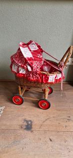 Schattig rotan kinderwagentje, Ophalen of Verzenden, Gebruikt, Babypop