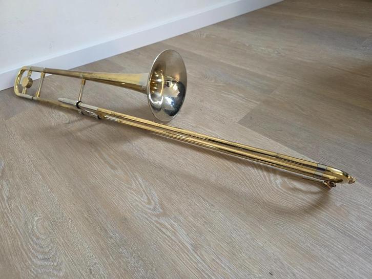 Trombone Hüttl, Muziek en Instrumenten, Blaasinstrumenten | Trombones, Gebruikt, Tenor, Met koffer, Ophalen of Verzenden