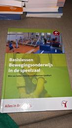 Basislessen bewegingsonderwijs in de speelzaal, Nieuw, Wim van Gelder; Bastiaan Goedhart; Hans Stroes, Ophalen of Verzenden, Nederlands