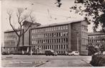 Den Haag, KLM gebouw met auto's Citroen Traction Avant, Verzamelen, Ophalen of Verzenden, 1940 tot 1960, Gelopen, Zuid-Holland