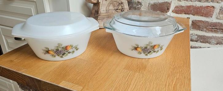 Vintage arcopal ovenschaal, Huis en Inrichting, Keuken | Servies, Gebruikt, Kom(men), Overige stijlen, Ophalen of Verzenden