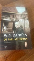 Wim Daniëls - De taal achterna, Boeken, Ophalen of Verzenden, Zo goed als nieuw, Wim Daniëls