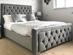 Luxe fluwelen bed – elegant design met premium comfort, Antiek en Kunst, Antiek | Meubels | Bedden, Verzenden