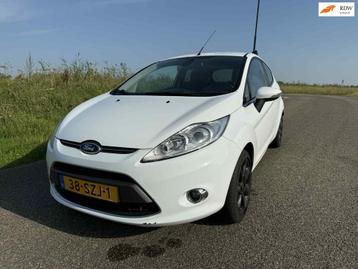 Ford Fiesta 1.25 Titanium incl gloednieuwe apk en garantie! beschikbaar voor biedingen