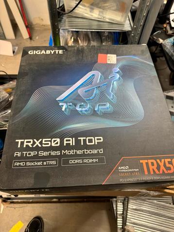 TRX50 AI TOP MOEDERBORD beschikbaar voor biedingen