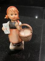 Goebel Hummel Meditation Girl With Letter, Verzamelen, Beelden en Beeldjes, Ophalen of Verzenden, Zo goed als nieuw, Hummel