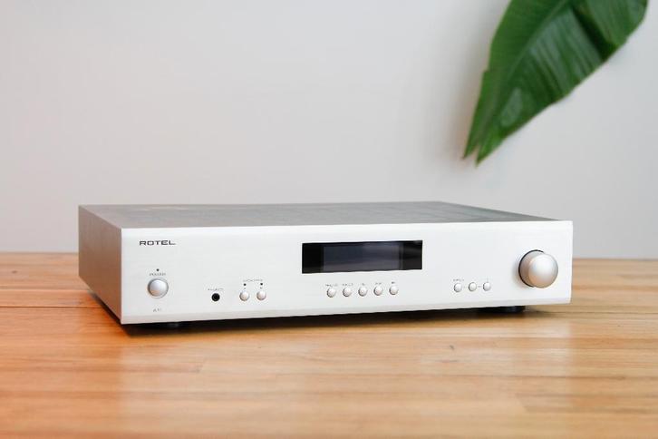 Rotel A11 stereoversterker. Met bluetooth. Zonder ab, Audio, Tv en Foto, Versterkers en Receivers, Gebruikt, Stereo, 60 tot 120 watt