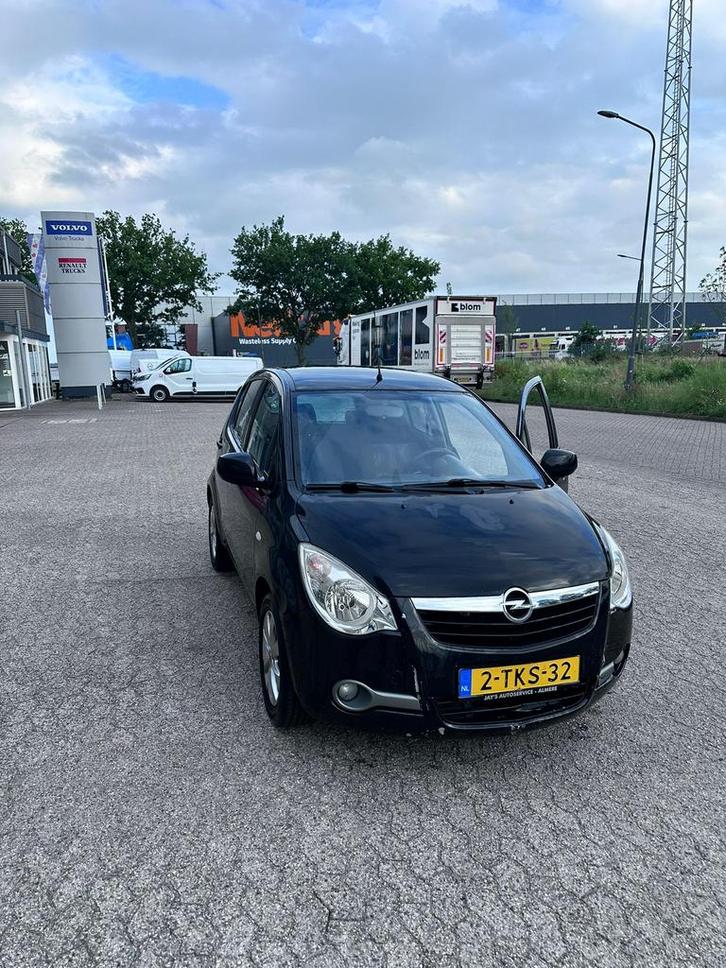 Opel Agila 1.0 12V 2014 Zwart, Auto's, Opel, Particulier, Agila, Benzine, B, Hatchback, Handgeschakeld, Origineel Nederlands, Zwart