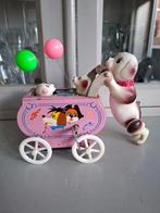 MS 131 China hondje achter kinderwagen- blikken speelgoed., Ophalen of Verzenden