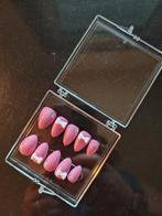 Zelfgemaakte nepnagels met 3D strikjes, Nieuw, Ophalen of Verzenden, Handen en Nagels, Make-up