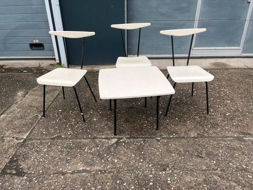 Auping stoelen + tafel Rietveld buisframe dutch design €195, Huis en Inrichting, Stoelen, Gebruikt, Drie, Hout, Metaal, Wit, Ophalen of Verzenden