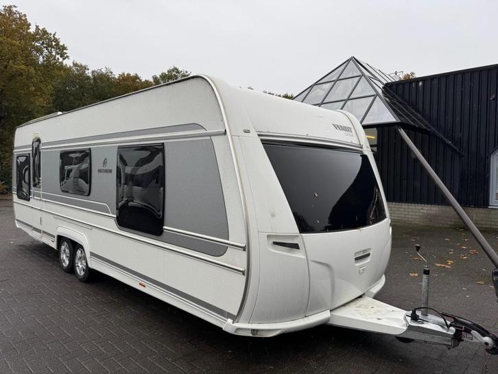 Fendt Diamond 700 2015 | Vrijst. Queensbed | Voortent, Caravans en Kamperen, Caravans, Bedrijf, tot en met 5, 1500 - 2000 kg, Treinzit