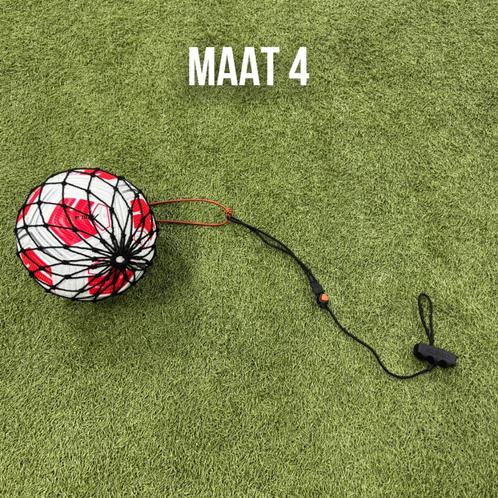 Balletje met een touwtje - Maat 4 - (Nog 10 stuks), Sport en Fitness, Voetbal, Zo goed als nieuw, Bal, Maat XS of kleiner, Ophalen