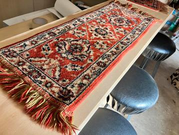 Barkleed café MANCAVE kleedje met franjes 94 x 31 cm. beschikbaar voor biedingen