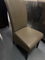 6 grijs-taupe leren stoelen voor maar 25 euro, Huis en Inrichting, Stoelen, Ophalen, Gebruikt, Leer, Grijs