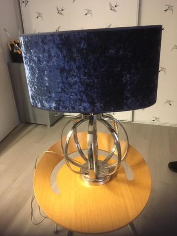 Te koop: Mooie lampen en losse kappen beschikbaar voor biedingen