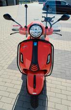 Vespa GTS Sport 2024 - Unieke retro kleur, Scooter, Particulier, 278 cc, 1 cilinder