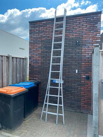 Alga ladder van aluminium met 2 x 14 spots. beschikbaar voor biedingen