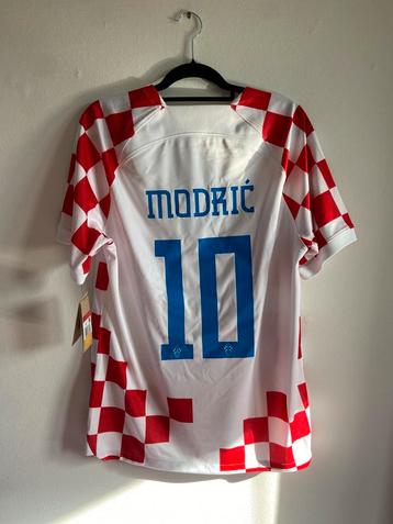 Origineel Kroatië 2022 Modric L shirt beschikbaar voor biedingen