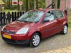 Ford Fiesta Nieuwe D-riem Apk beurt. Ijskoude airco!, 47 €/maand, Origineel Nederlands, Te koop, 5 stoelen