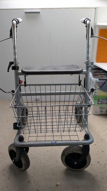 Rollator met afneembare mand beschikbaar voor biedingen