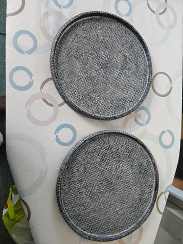 Aardewerkschalen grijs van Mica beschikbaar voor biedingen