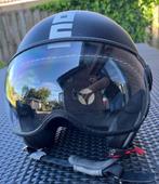 Moomo Design, scooter helm zwart met grijze letters + hoes., Verzenden, Zo goed als nieuw, Medium, Momo Design