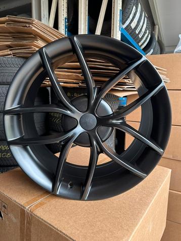 18/19 inch. Tesla velgen beschikbaar voor biedingen