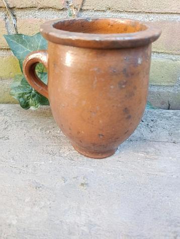 Antiek Frans aardewerken kruik  beschikbaar voor biedingen