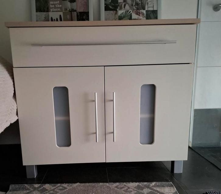 Commode wit deurtjes, Kinderen en Baby's, Kinderkamer | Commodes en Kasten, Ophalen