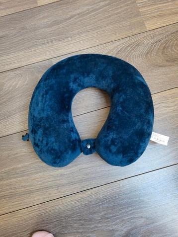 Nekkussen voor vliegreis - 1x gebruikt beschikbaar voor biedingen