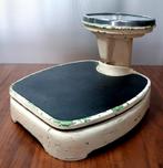 brocante personenweegschaal uit grootmoeders tijd. 10 kg., Antiek en Kunst, Antiek | Gereedschap en Instrumenten, Ophalen of Verzenden