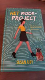 Susan Juby - Het modeproject, Boeken, Ophalen of Verzenden, Zo goed als nieuw, Susan Juby