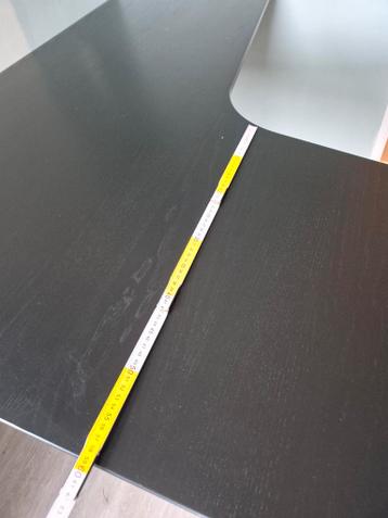 Bekant hoekbureau Ikea. Eventueel ook met extra recht buro. - afbeelding 5