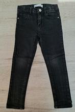 Zwarte skinny jeans maat 110 van Zara als nieuw, Broek, Meisje, Ophalen of Verzenden, Zo goed als nieuw