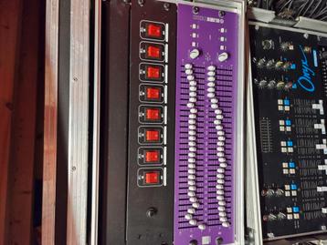 Klack tecnik Eq in case beschikbaar voor biedingen