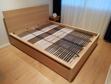 Ikea Malm bed 160cm, eikenfineer, incl lades en lattenbodems - afbeelding 1