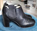 Zwarte Enkellaarsjes Clarks maat 39.5, Kleding | Dames, Schoenen, Ophalen of Verzenden, Zo goed als nieuw, Zwart