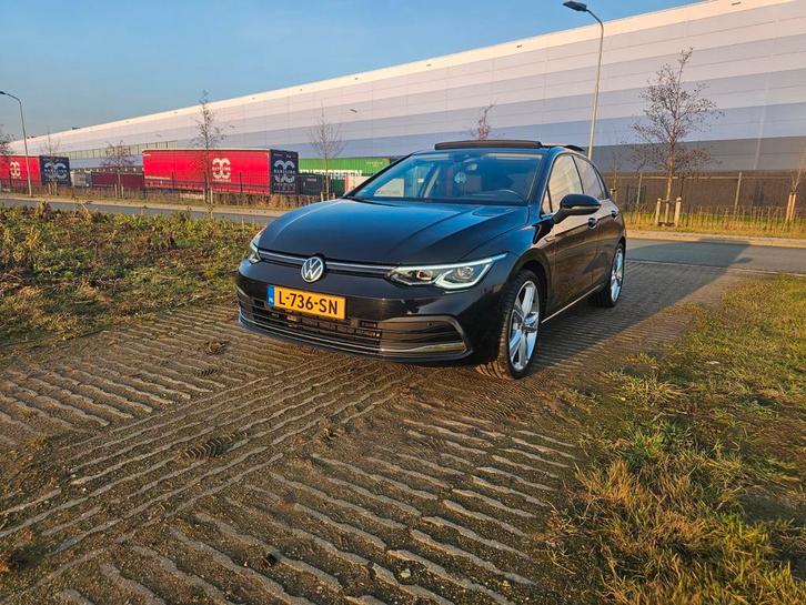 Golf 8 1.5 TSI 130 pk PANO ambientlight IQ Light, Auto's, Volkswagen, Particulier, Golf, ABS, Achteruitrijcamera, Adaptieve lichten