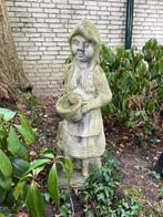 Tuinbeeld Meisje met Kruik, Ophalen, Gebruikt, Beton, Mensenbeeld