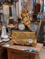 Grote antieke vuurvergulde bronzen pendule 43 b 57  h € 630., Antiek en Kunst, Antiek | Klokken, Ophalen