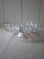 Vintage 3-vaks schaal op silverplated voet., Gebruikt, Schaal, Rond, Ophalen of Verzenden