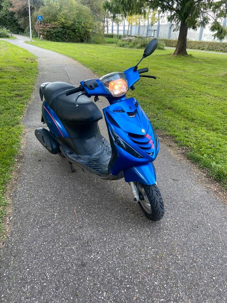 Piaggio zip, Fietsen en Brommers, Scooters | Piaggio, Gebruikt, Zip, Maximaal 45 km/u, Benzine, Ophalen