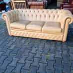 Chesterfield bank crème zandkleur leer + BEZORGING, 150 tot 200 cm, Chesterfield, Ophalen of Verzenden, Zo goed als nieuw