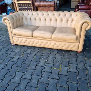 Chesterfield bank crème zandkleur leer + BEZORGING  beschikbaar voor biedingen