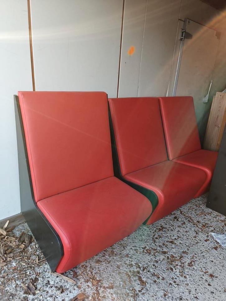 4 Rode Retro Banken - Set, Antiek en Kunst, Antiek | Meubels | Stoelen en Banken, Ophalen