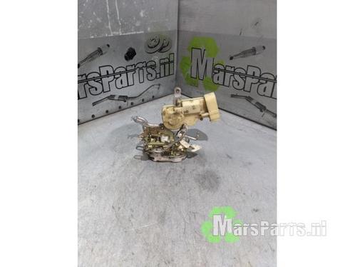 Deurslot Mechaniek 2Deurs rechts van een Toyota Yaris, Auto-onderdelen, Carrosserie en Plaatwerk, Toyota, Gebruikt, 6 maanden garantie