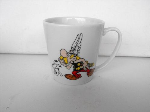 Asterix IDEFIX CONISCHE MOK porcelein1998 Frankrijk NIEUW, Verzamelen, Stripfiguren, Zo goed als nieuw, Overige typen, Asterix en Obelix