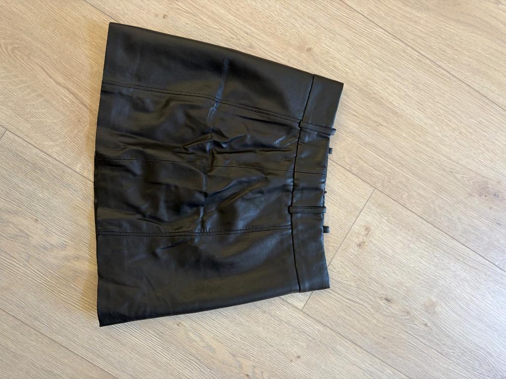 Nikkie zwart Leather look rokje maat 34, Verzenden, Zwart, Zo goed als nieuw, Nikkie